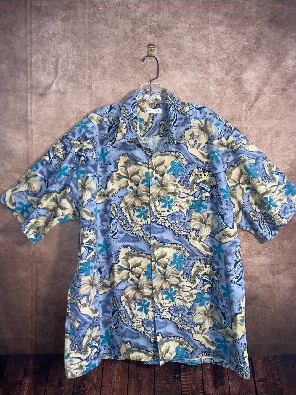 Pierre Cardin Mens size XL-Blue Floral Hawaiian Button Up shirt-EUC